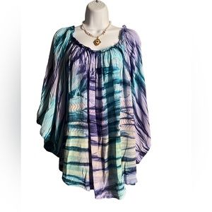 NWT. BLOUSE by Sacred Threads. Onesize.  CL/GR 01.  222403